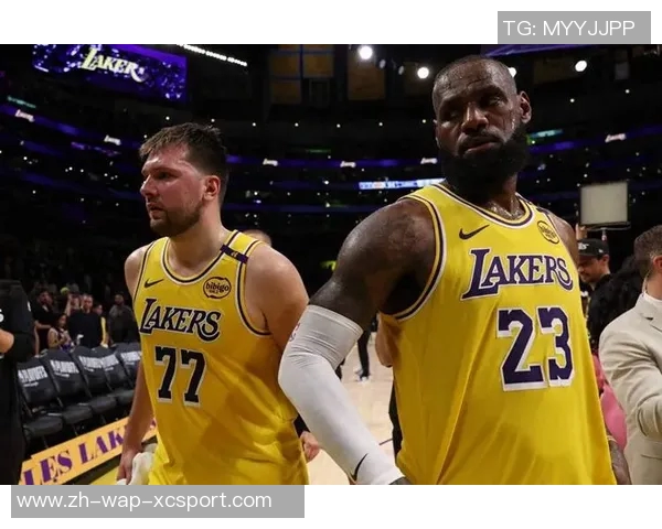 湖人队在季后赛中的辉煌历程与对手的激烈对抗分析